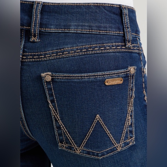 Wrangler Women’s Retro Mae Bootcut Jeans Mid-Rise Dark Wash Sz 1/2 x 34 NWT - Picture 4 of 11